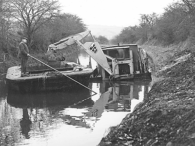 First Backhoe A history of the backhoe | Project Plant