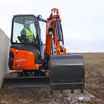 Kubota dig deep to mark anniversary 106d_0414