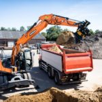 Double wheeled excavator launch for Doosan