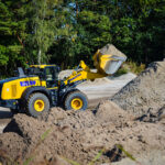 Komatsu confirms double wheel loader launch Komatsu WA475-11