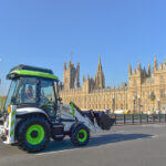 ‘Historic’ moment as hydrogen diggers get green light for use on UK roads A hydrogen JCB digger