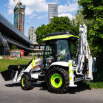 JCB celebrates major milestone in hydrogen programme Backhoe loader with hydrogen engine