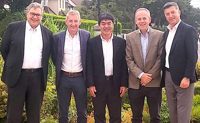 McHale Plant and Komatsu team