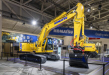 Deep collaboration can encourage greater tiltrotator adoption in the UK Komatsu excavator with a tiltrotator