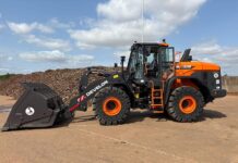 Top tip: attachment manufacturer plans exciting new product launch at ScotPlant 2026 Wheel loader with tipping bucket
