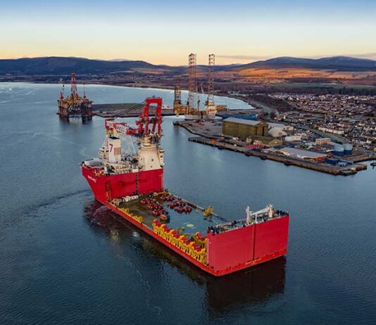 Vessel support contract brings jobs boost at Port of Cromarty Firth Seaway Alfa Lift