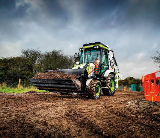 JCB unveils raft of new machines JCB 3CX Hydrogen