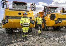Volvo delivers first A30 Electric haulers to hydropower scheme Steffen Solstrand Ludvigsen, Project Site Manager at LNS and Lars Oust, Project Manager at Hafslund Kraft with the new A30 Electric