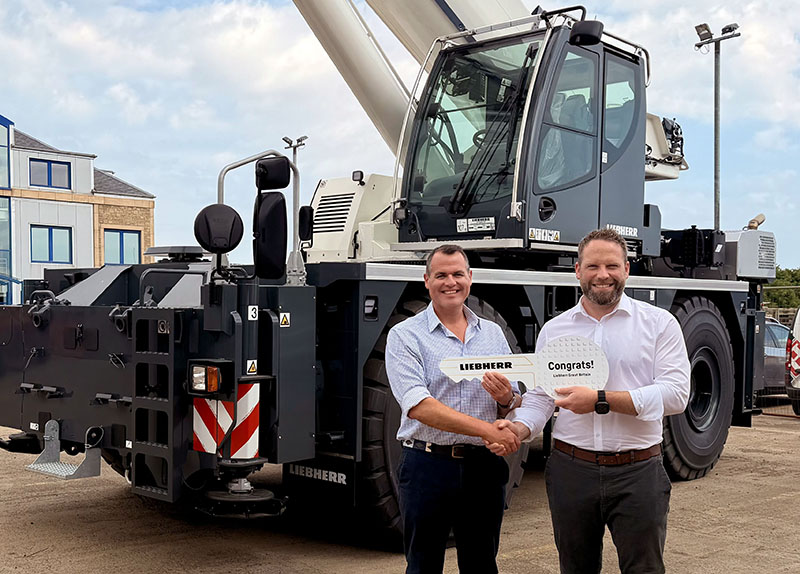 Mark Rafferty (Bernard Hunter Cranes) and Lyle Sibbald (Liebherr Great Britain)