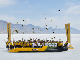 Hydrogen-powered JCB Hydromax sets new world land speed record JCB Hydromax team celebrates world land speed record