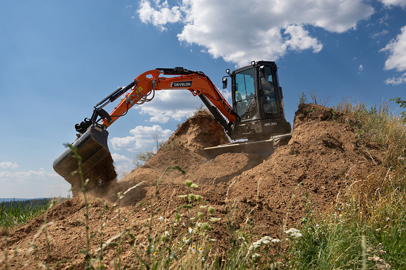Develon mini-excavator