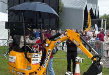 Thousands attend family construction event at Glasgow’s Riverside Museum Mini-digger event at Glasgow's Riverside Museum
