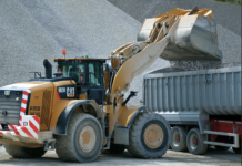 Finning publishes practical guide for site managers in quarry and aggregate sector Finning equipment in quarry