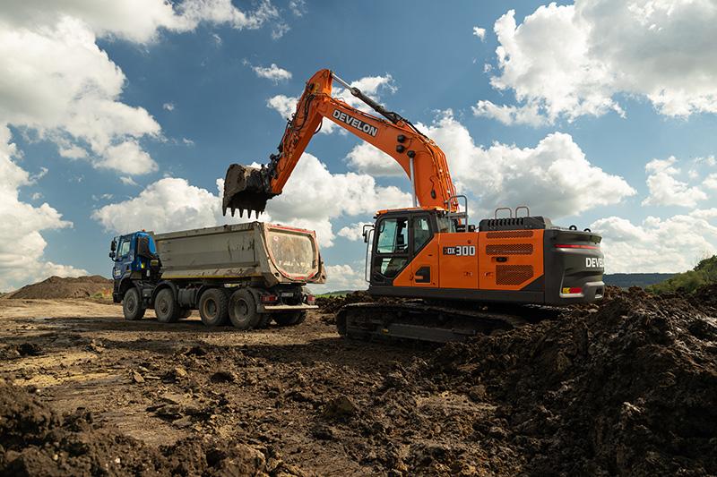 Develon DX300LC-9 32-tonne crawler excavator