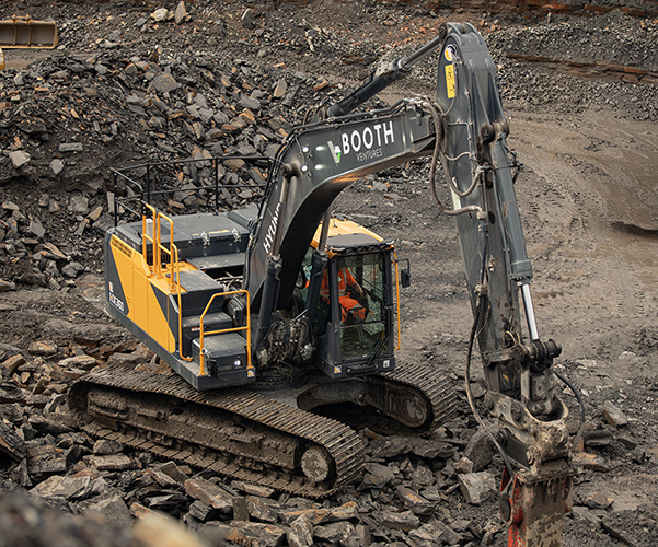 Hyundai excavator at work at Ravenhead Quarry