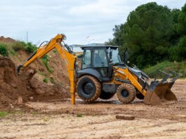 CASE expands compact loader portfolio CASE 550SV