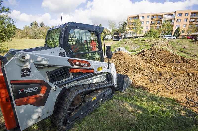 Bobcat equipment working on volunteering initiative