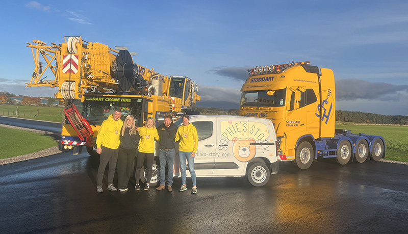 Keith Mason, Kerri MacDonald, Lizzie Mason, Ewan Stoddart and Karen Mason standing alongside the Sophie’s Story van donated by Stoddart Crane Hire